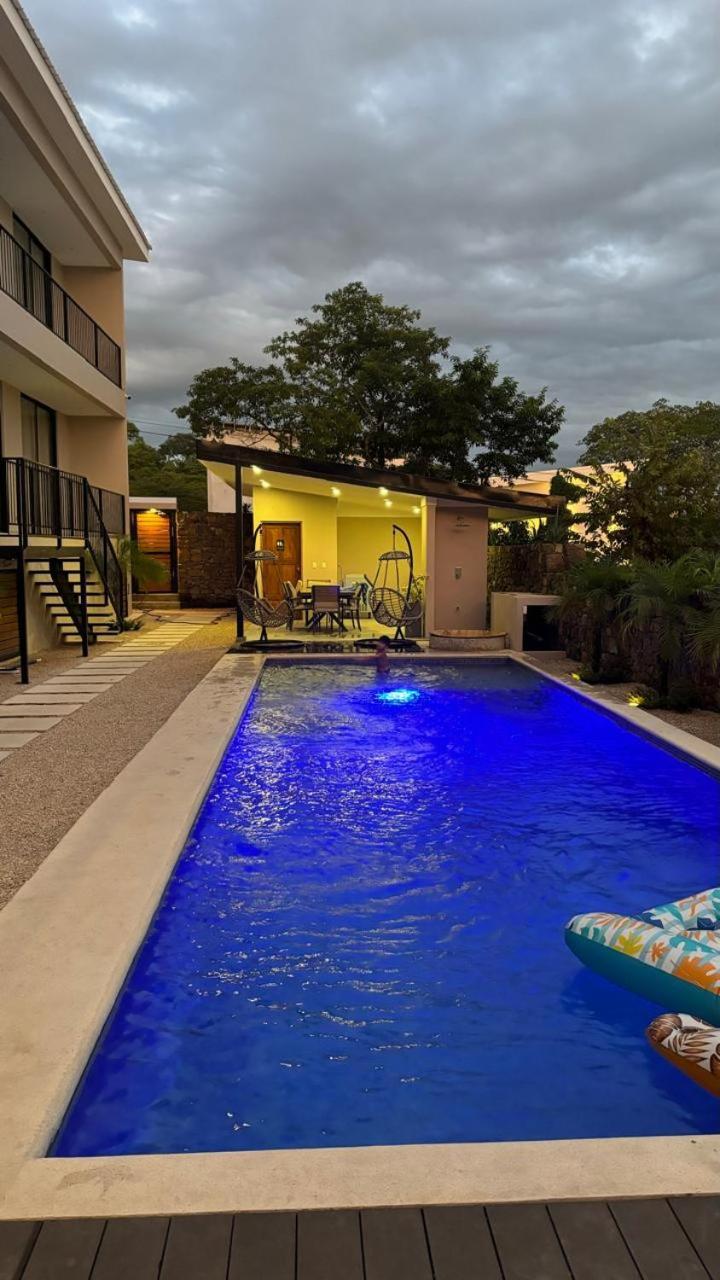 Tamarindo Beach, Prime Location, Fantastic Watersalt Pool & Cold Plunge, Family & Friends Exterior foto